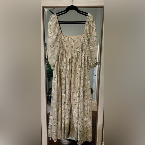 STORIA Mona Maxi Dress With Smocking In Summer Neutral & Cream Floral Sz Large - Picture 5 of 8